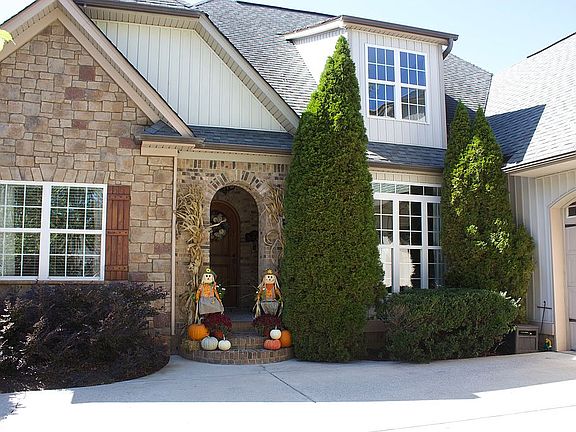 4th image of 8516 Gracie Mac Ln