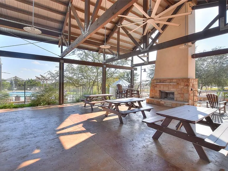 704 Bonnet Blvd — Photo 39