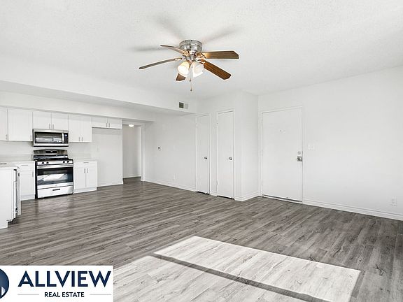 4th image of 1021 Mission Dr #C