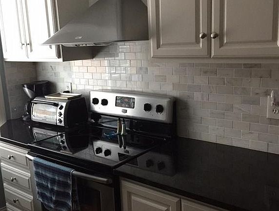 3rd image of 241 Aberdeen Ave