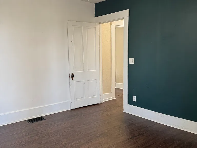 205 Locust St — Photo 19