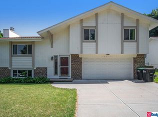 12911 Corby St, Omaha, NE 68164