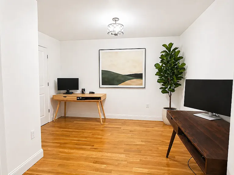 5711 Jefferson St #209 — Photo 5