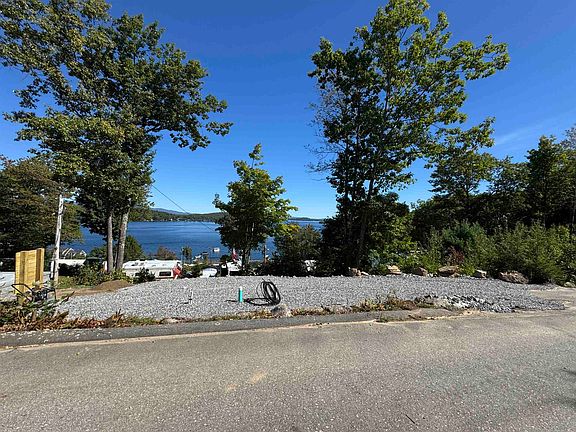 4th image of 728 Scenic Road #413