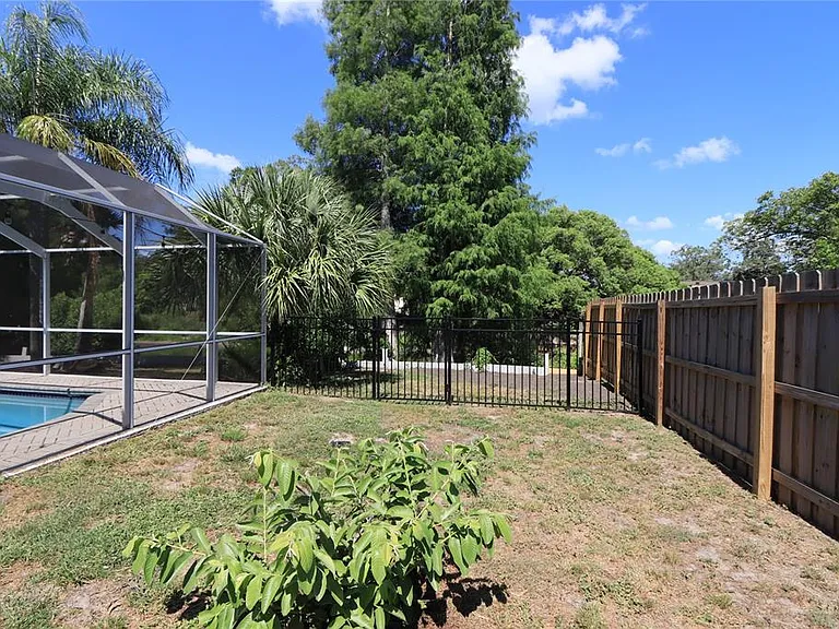 17815 Sunrise Dr — Photo 24