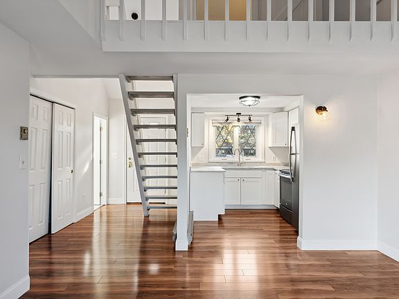 entryway/kitchen/living room