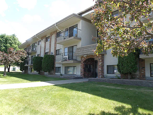 Hillsview Apartments — Photo 2