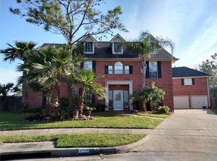 2400 Daytona Ct, Friendswood, TX 77546