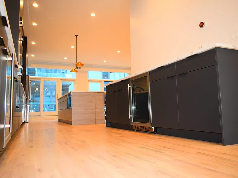 847 W Monroe St #Penthouse 5 — Photo 3