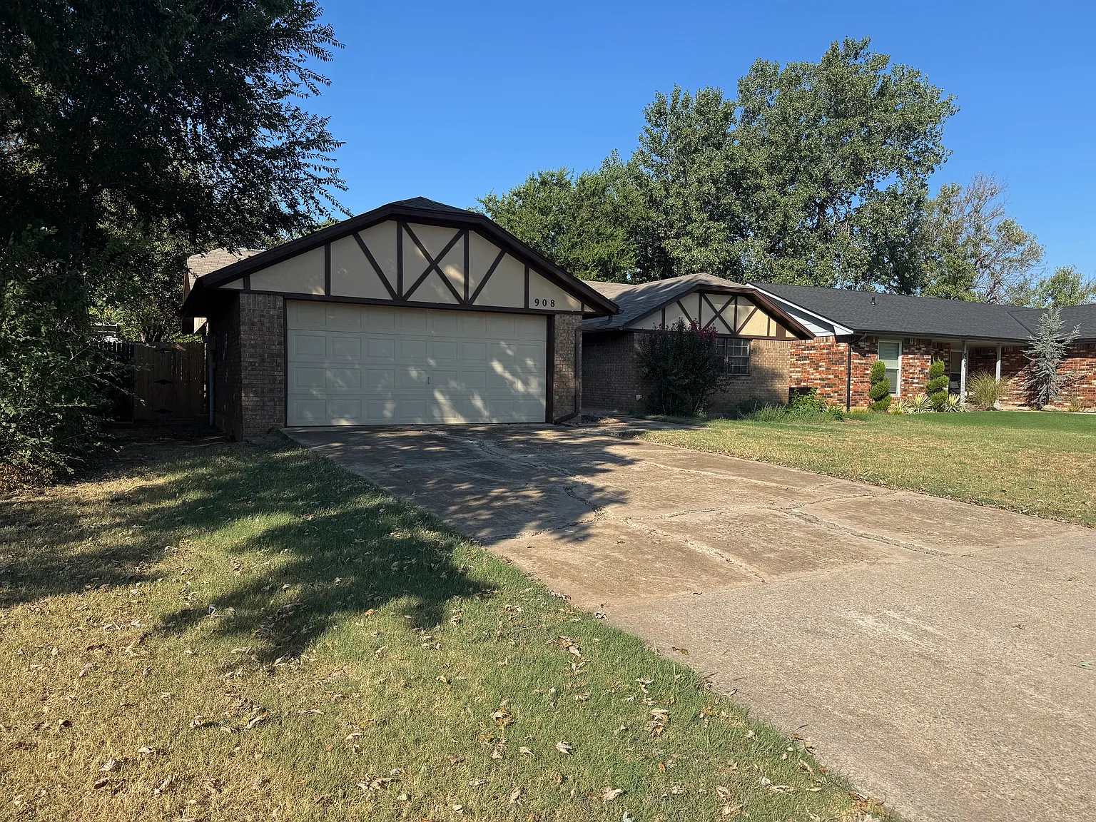 3 bed, 1147 sqft, $1,200 — Photo 2