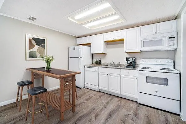 Ashgrove Apartments