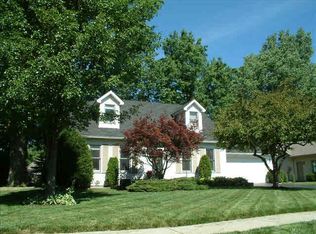 8095 Sundon Dr, Lambertville, MI 48144