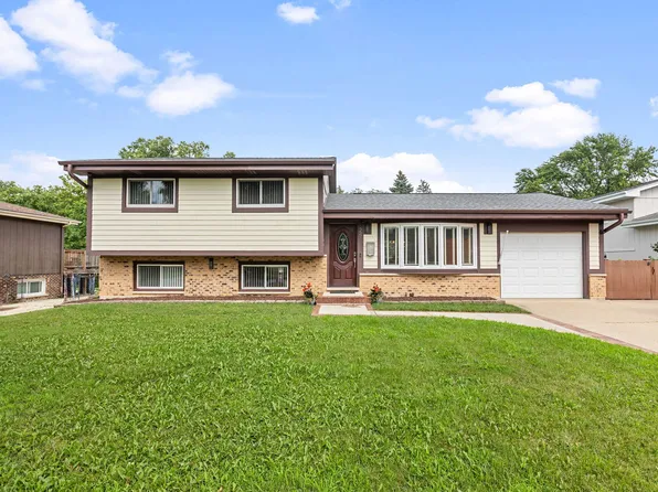 241 S Cherry St, Itasca, IL 60143