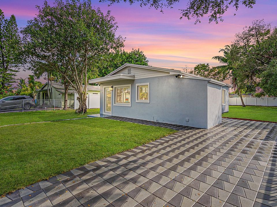 1st image of 3920 SW 27th Street