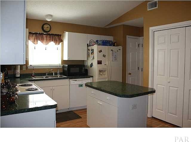 2nd image of 1577 Galvin Ave