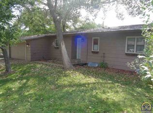 1901 SW 66th St, Topeka, KS 66619