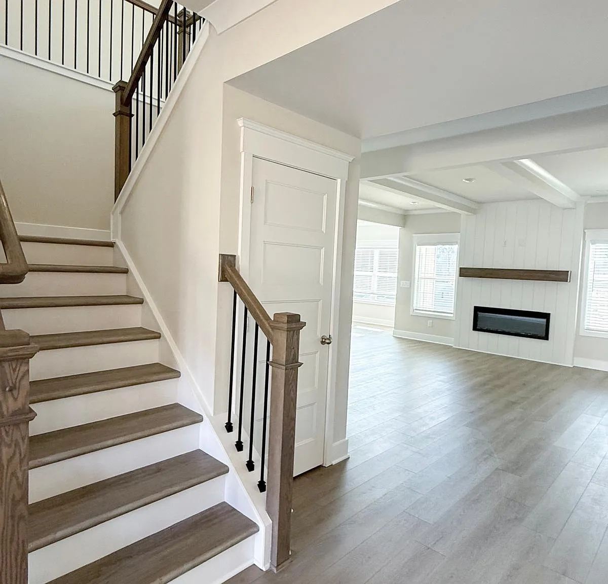 5340 Milford Dr — Photo 2