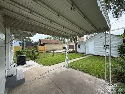13410 S Brandon Ave #1 — Photo 31