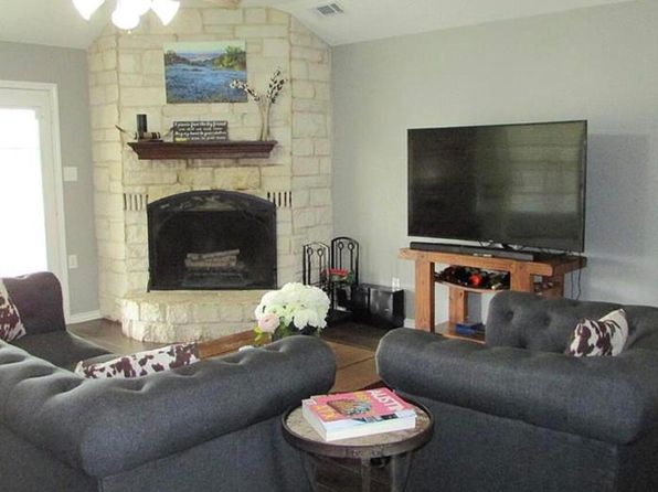 210 W Avenue F, Jarrell, TX 76537
