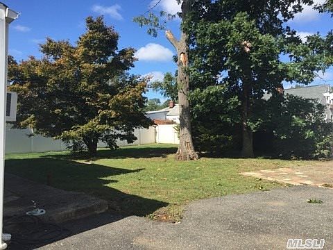 5th image of 28 Park Cir N