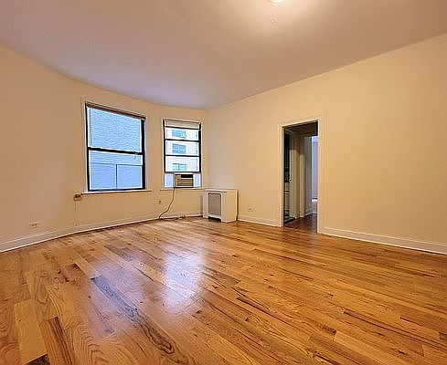 2nd image of 265 W 81st St #6Z