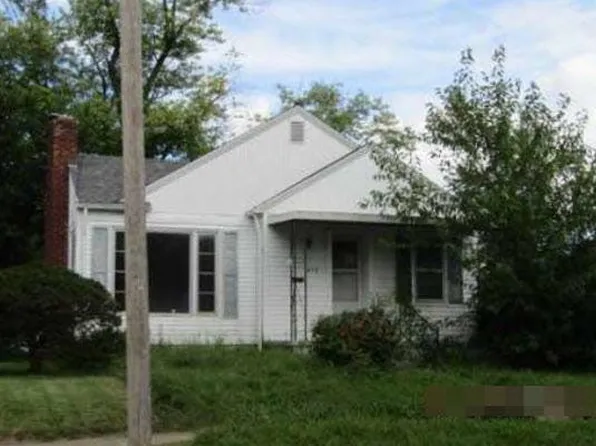 610 S Diamond St, Jacksonville, IL 62650