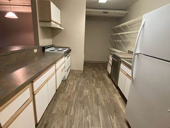 2nd image of 1115 Harney St #10156360