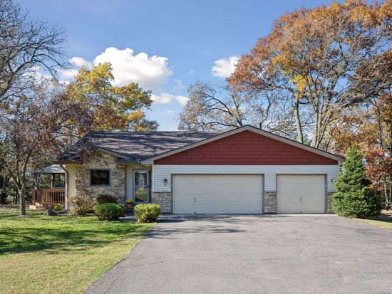 34914 Linden Ave, Lindstrom, MN 55045