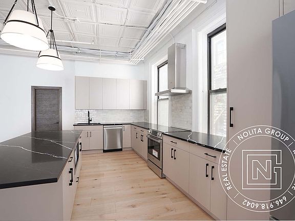 3rd image of 87 E Houston St