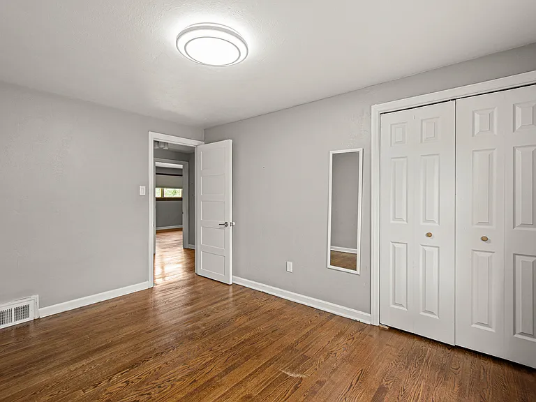 251 Franklin Dr — Photo 12