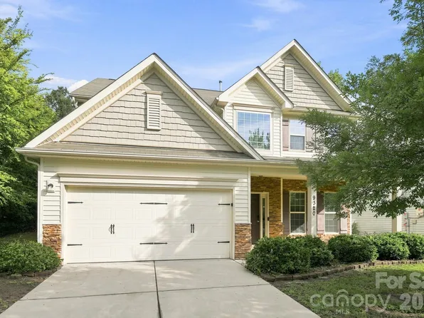 9320 Gentle Stream Ln, Charlotte, NC 28214