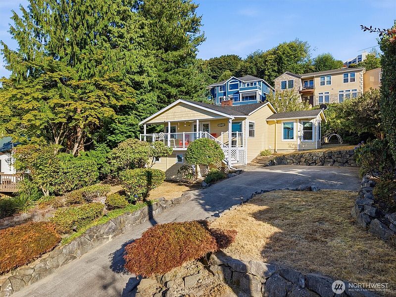 3rd image of 28748 Sound View Drive S