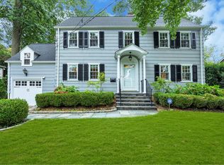 250 Nassau Ave, Manhasset, NY 11030