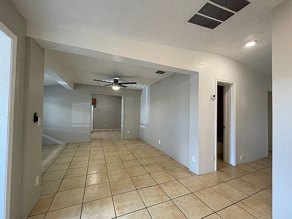 3rd image of 16816 N 29th St #106