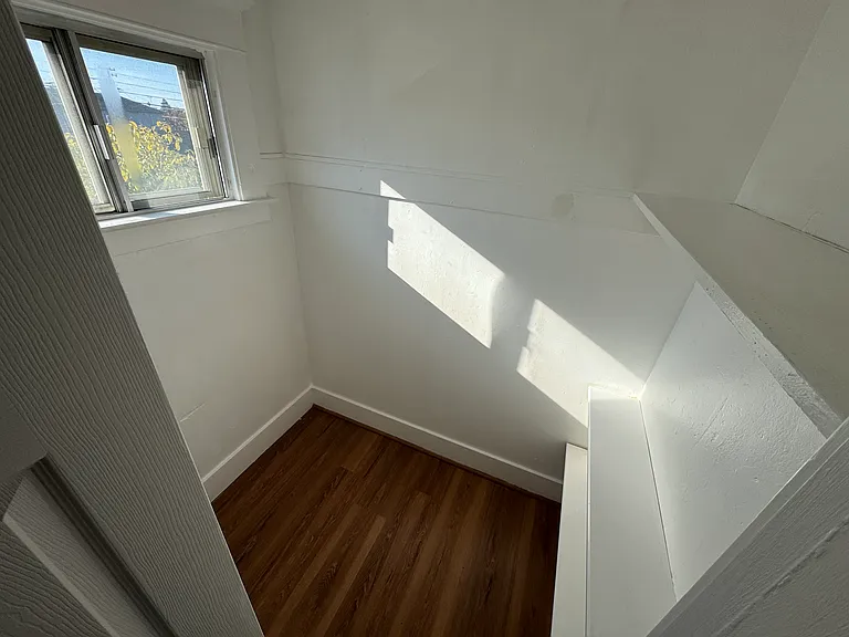 2021 Nevin Ave — Photo 3
