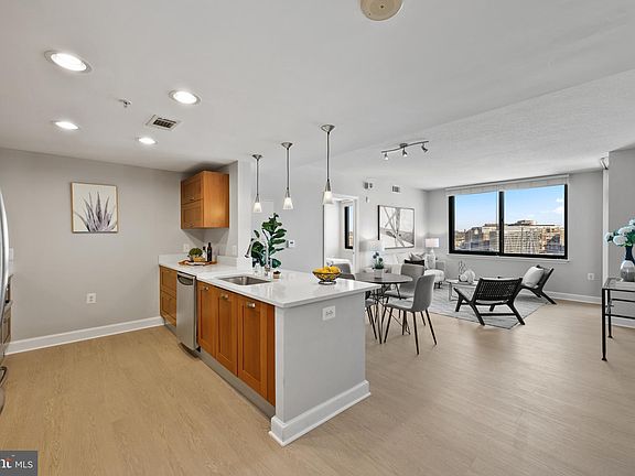 2nd image of 2451 Midtown Ave APT 1401