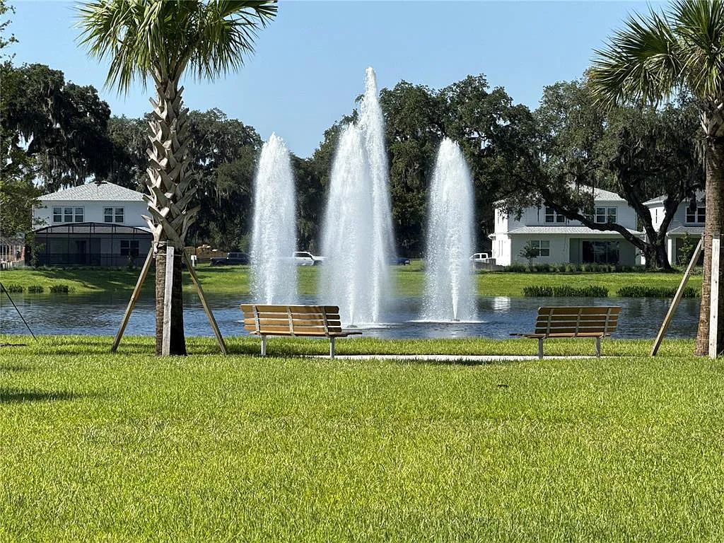 5 bed, 4.5 bath, 3575 sqft, $5,990 — Photo 4