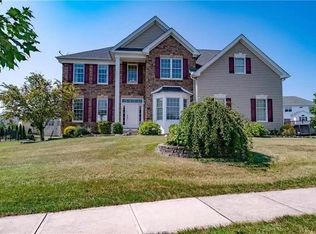 7385 Green Hill Dr, Macungie, PA 18062