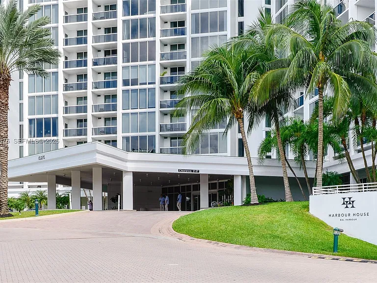 10275 Collins Ave #533 — Photo 38