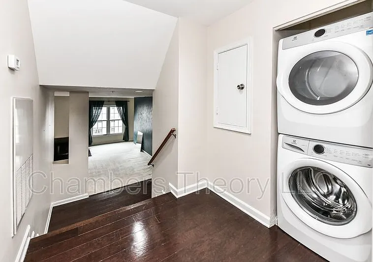 275 S Pickett St #302 — Photo 8