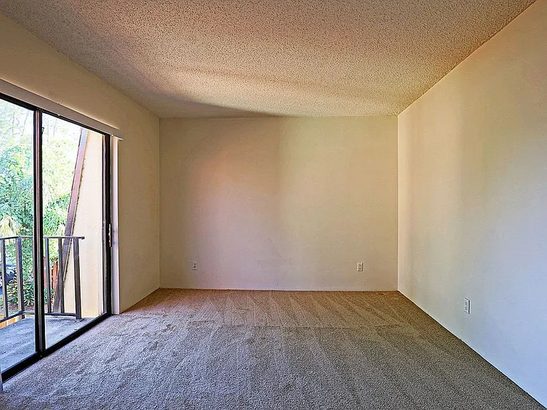 1556 Park Meadows Dr #1 — Photo 25