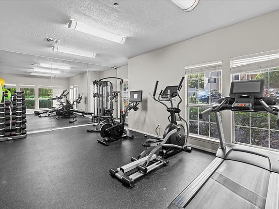 2nd image of 1325 Riverside Pkwy #1412