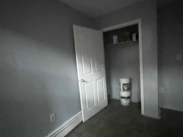 9 Vroom Street image 8 of 11