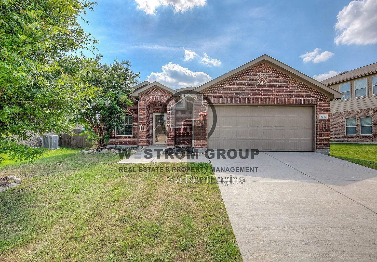3 bed, 2.0 bath, 1390 sqft, $2,045 — Photo 2