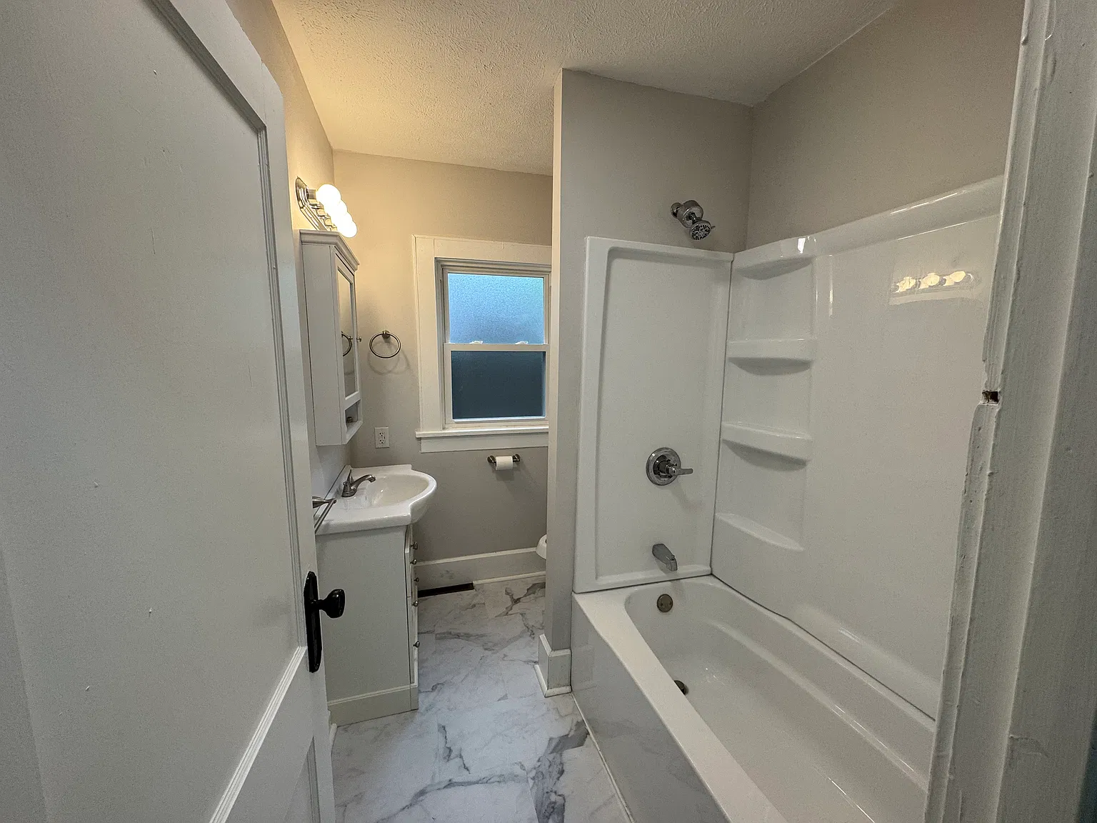 803 Wright Ave — Photo 4