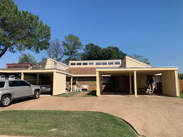 109 Wilshire Dr, Euless, TX 76040