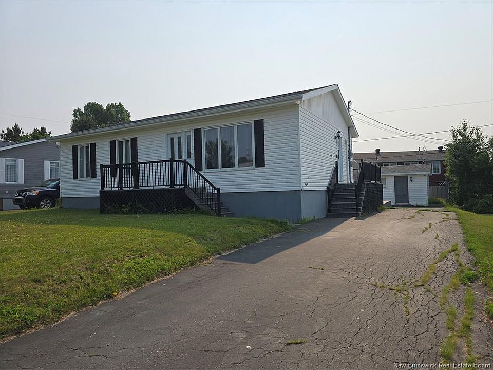 1st image of 531 Fleet Cres