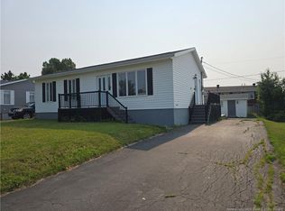 531 Fleet Cres, Bathurst, NB E2A 4H2
