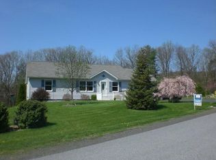 25 Hidden Acres Dr, Pine Grove, PA 17963