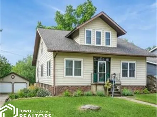 1225 N 4th Ave W, Newton, IA 50208